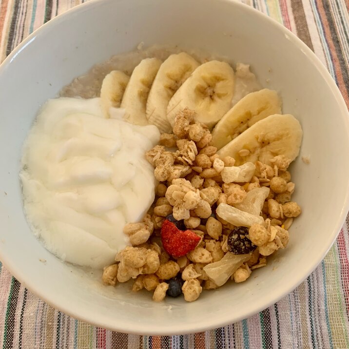 ホットオートミール　朝食